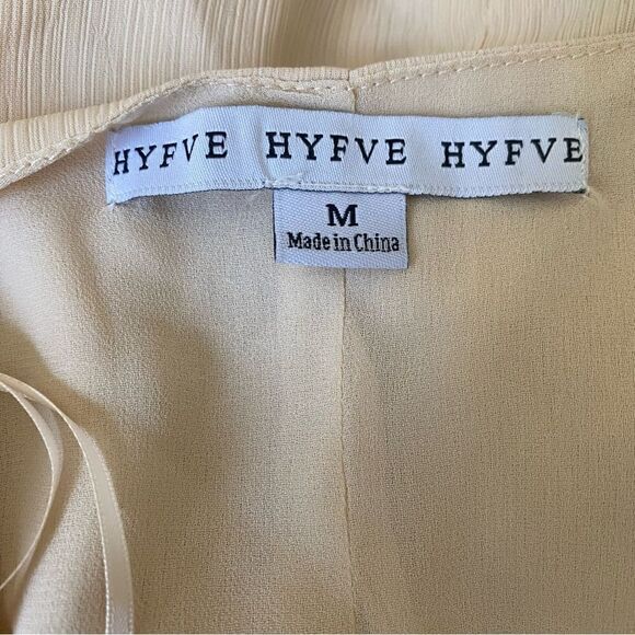 HYFVE Smocked Crop Top Blouse Size M NWOT - Picture 6 of 6